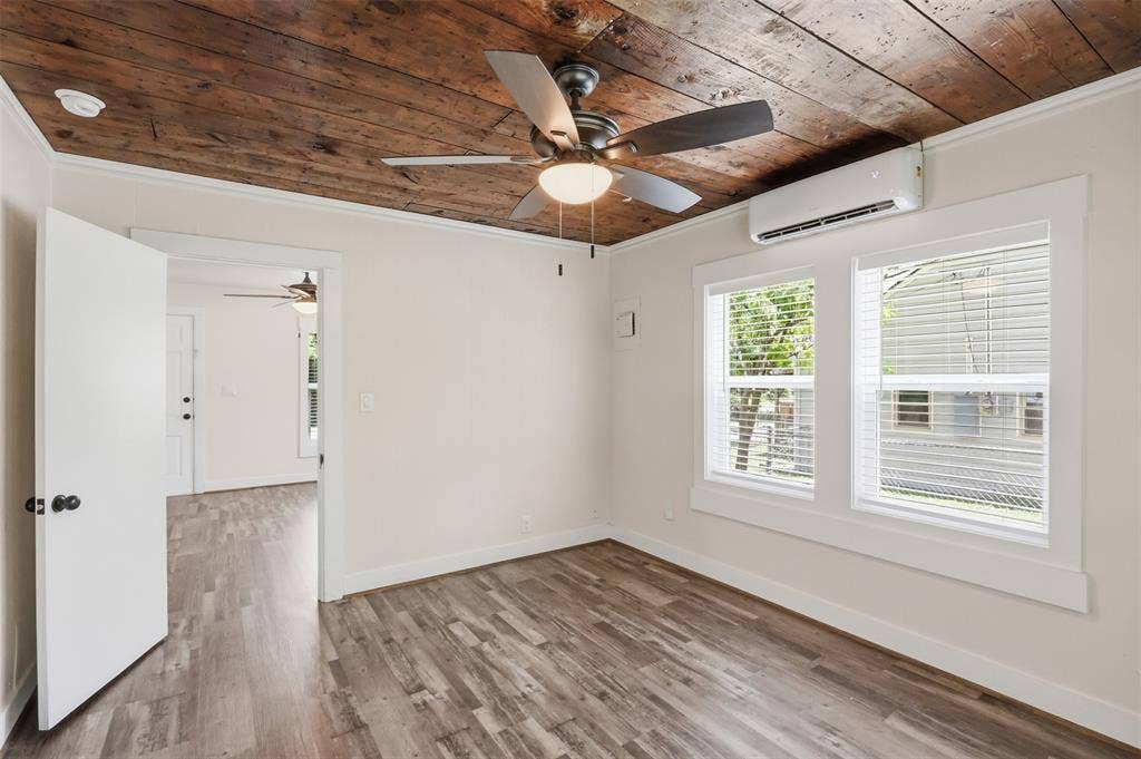 707 W Water Street, Weatherford, TX 76086 707 W Water Street, Weatherford, TX 76086