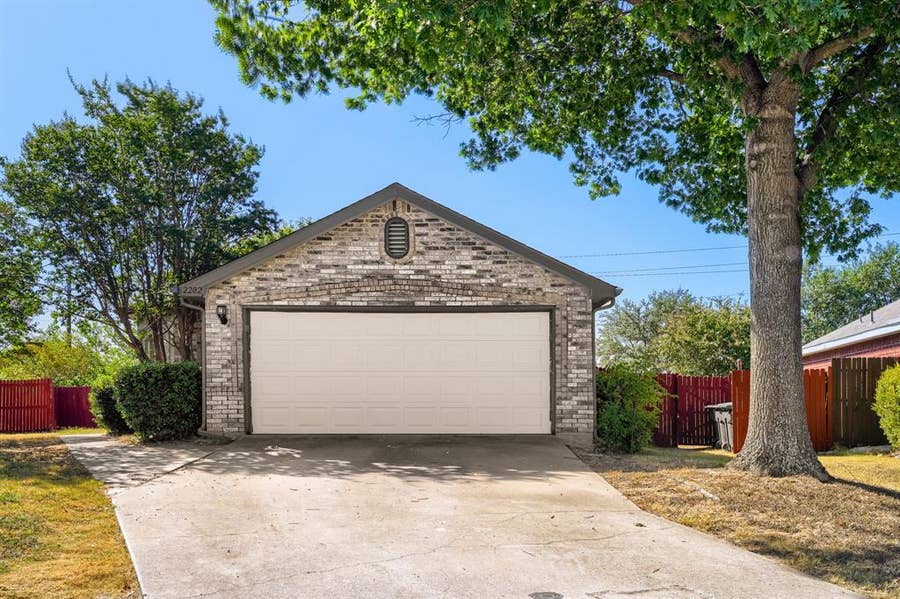 Property photo for 2202 Brookview Drive, McKinney, TX