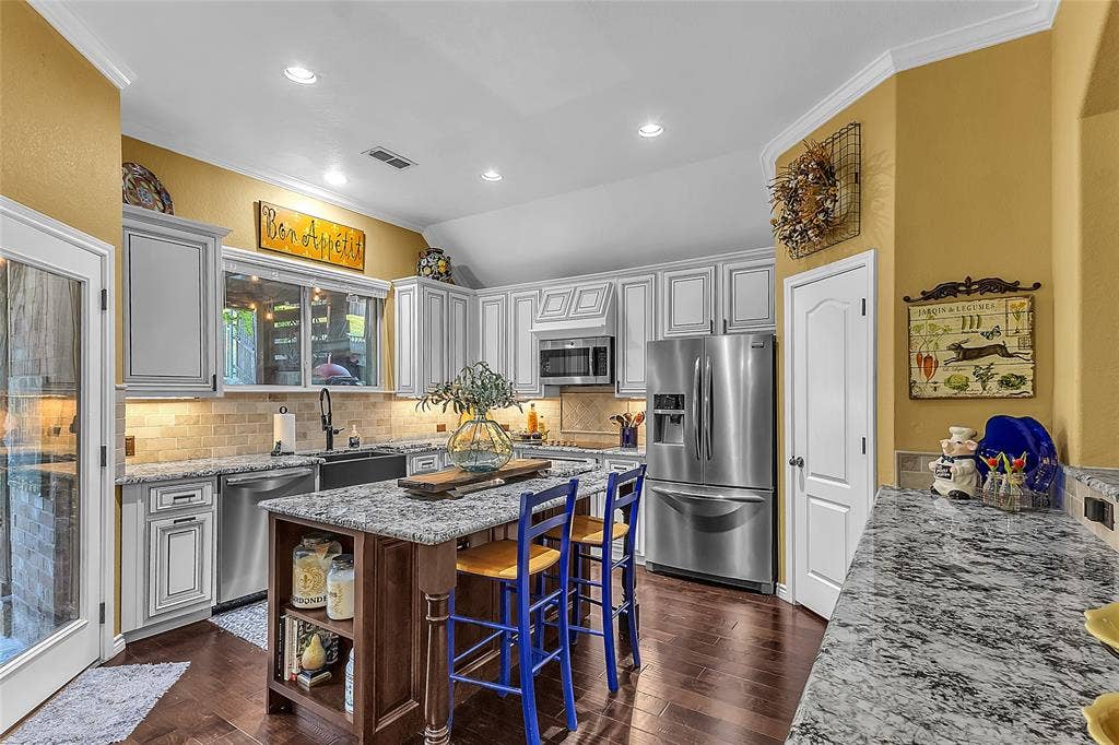 4512 Seventeen Lakes Court, Fort Worth, TX 76262 4512 Seventeen Lakes Court, Fort Worth, TX 76262