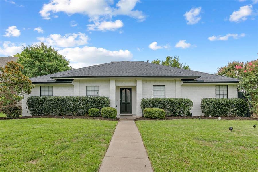 Property photo for 2600 Summertree Drive, Carrollton, TX