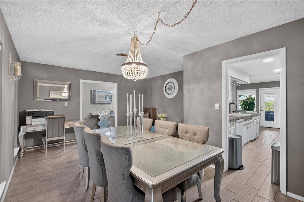 1317 W Redbud Drive, Hurst, TX 76053 1317 W Redbud Drive, Hurst, TX 76053
