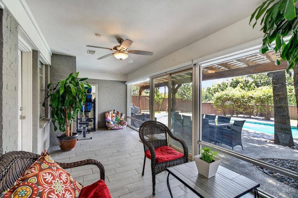 1317 W Redbud Drive, Hurst, TX 76053 1317 W Redbud Drive, Hurst, TX 76053