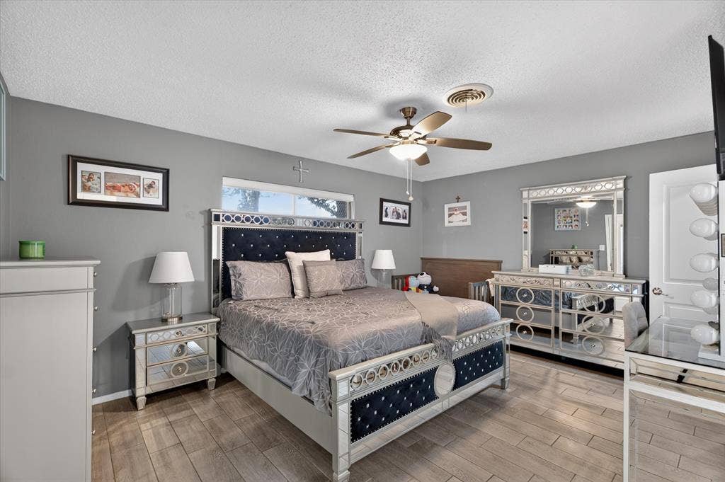 1317 W Redbud Drive, Hurst, TX 76053 1317 W Redbud Drive, Hurst, TX 76053