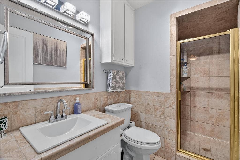 1317 W Redbud Drive, Hurst, TX 76053 1317 W Redbud Drive, Hurst, TX 76053