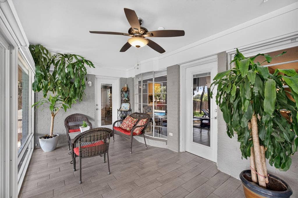 1317 W Redbud Drive, Hurst, TX 76053 1317 W Redbud Drive, Hurst, TX 76053