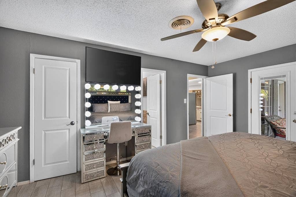 1317 W Redbud Drive, Hurst, TX 76053 1317 W Redbud Drive, Hurst, TX 76053