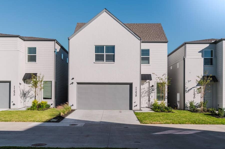 Property photo for 11661 Liberty Commons Court, Dallas, TX