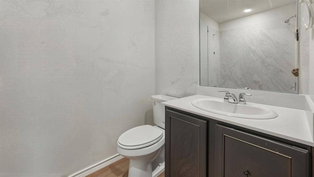 5602 Gannet Place, Crandall, TX 75114 Bathroom