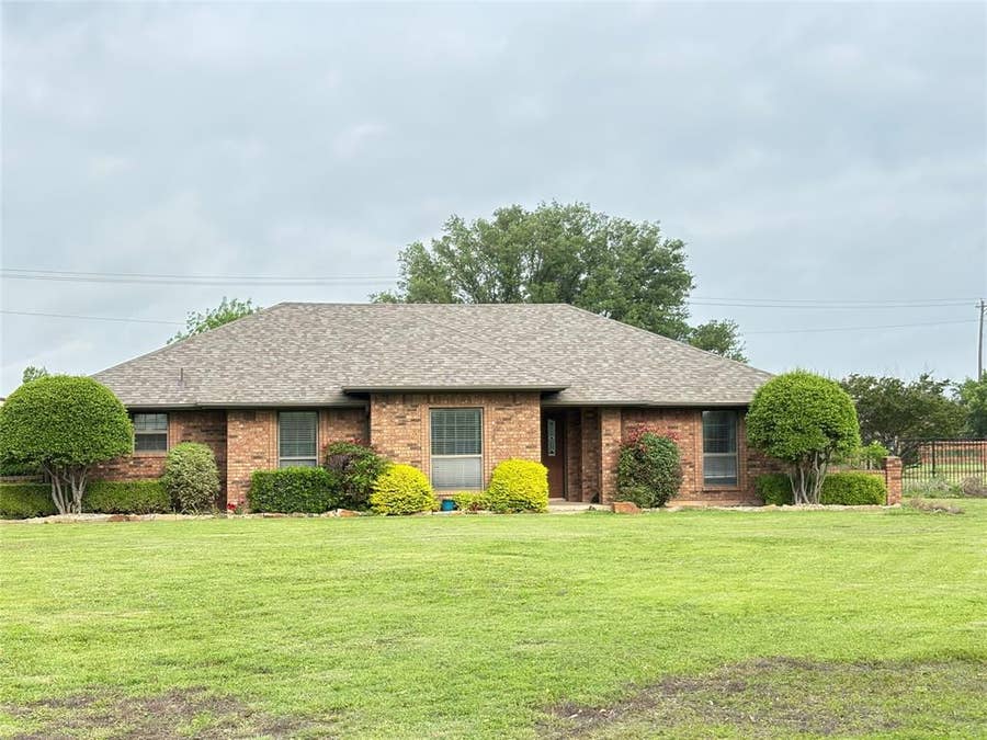 Property photo for 10694 Rose Garden Court, McKinney, TX