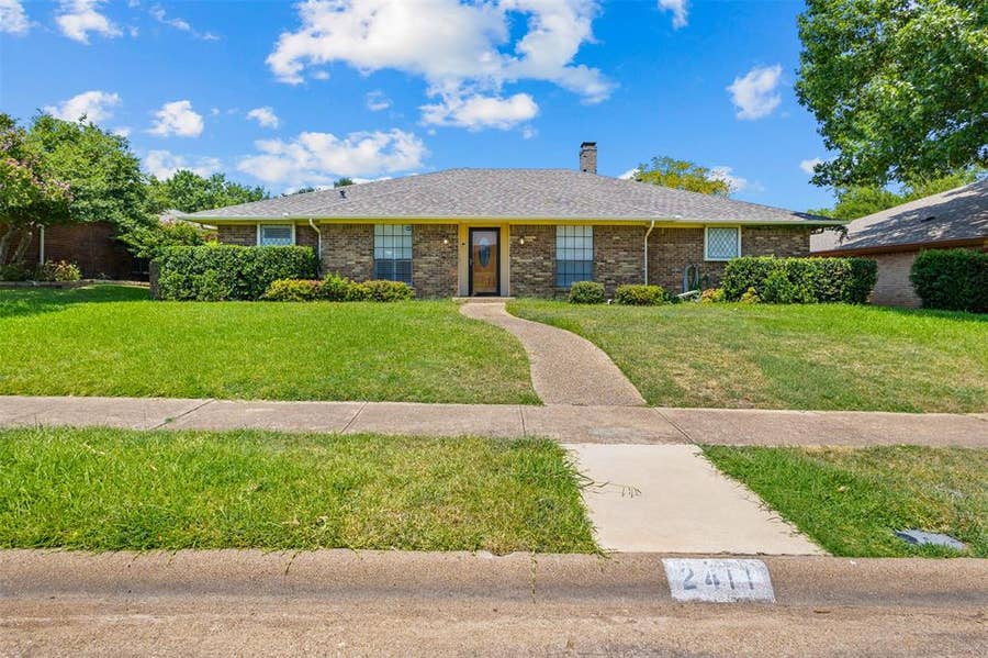 Property photo for 2411 Golden Willow Lane, Richardson, TX