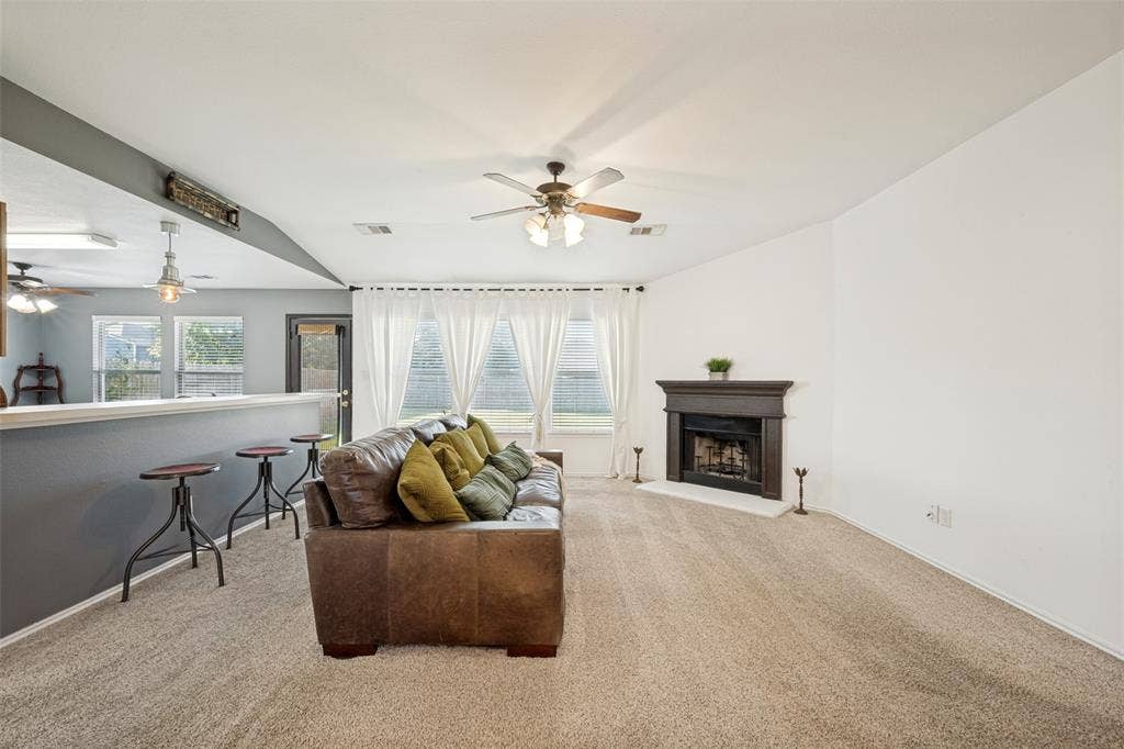 3700 Ocean Drive, Denton, TX 76210