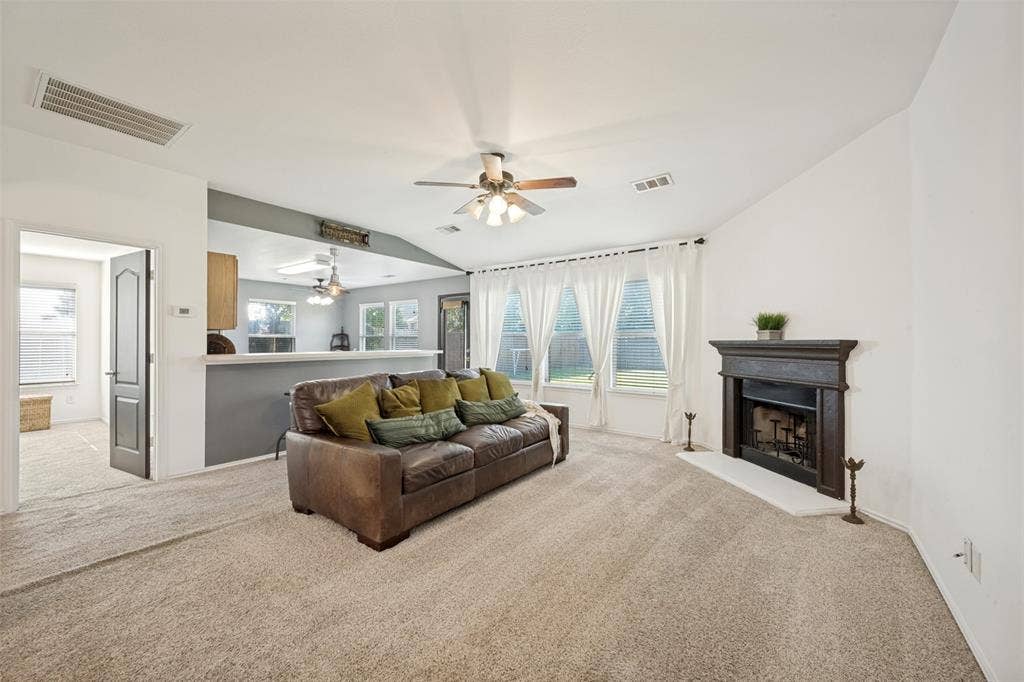 3700 Ocean Drive, Denton, TX 76210