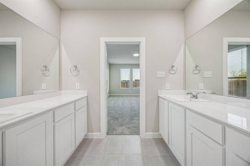 4016 Somerville Drive, Farmersville, TX 75442 Primary Bathroom in the Wimbledon home plan by Trophy Signature Homes – REPRESENTATIVE PHOTO