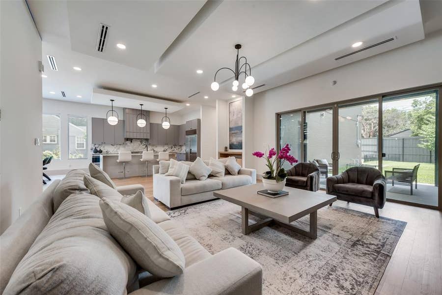 Property photo for 4528 W Amherst Avenue, Dallas, TX