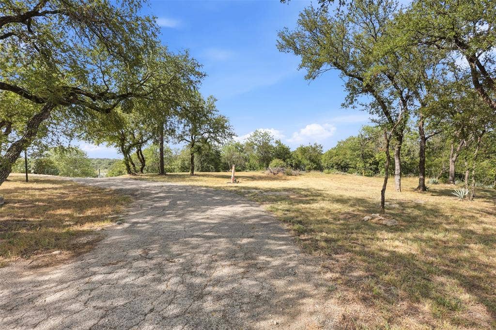 9325 Westview Road, Fort Worth, TX 76179 9325 Westview Road, Fort Worth, TX 76179