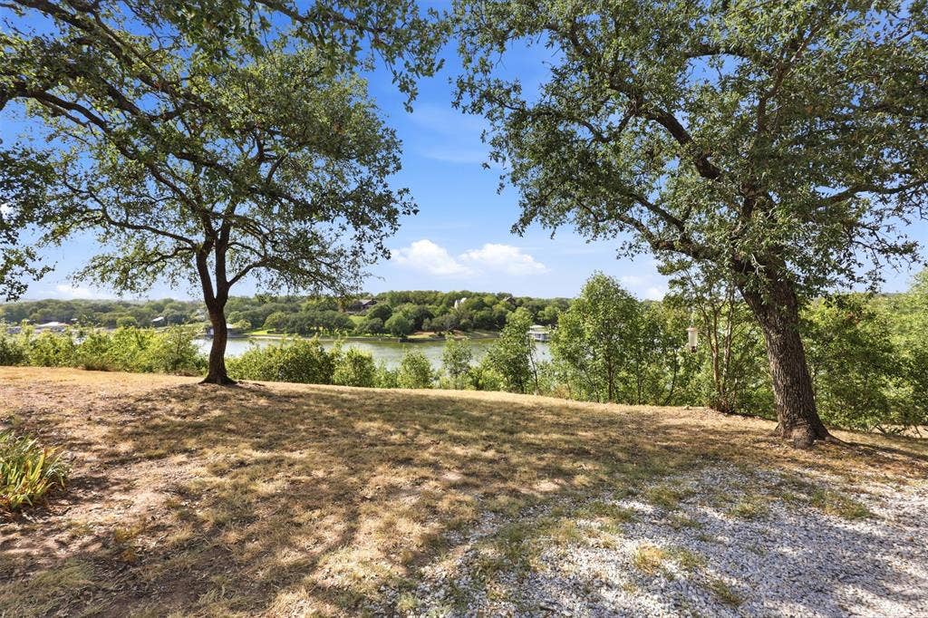 9325 Westview Road, Fort Worth, TX 76179 9325 Westview Road, Fort Worth, TX 76179