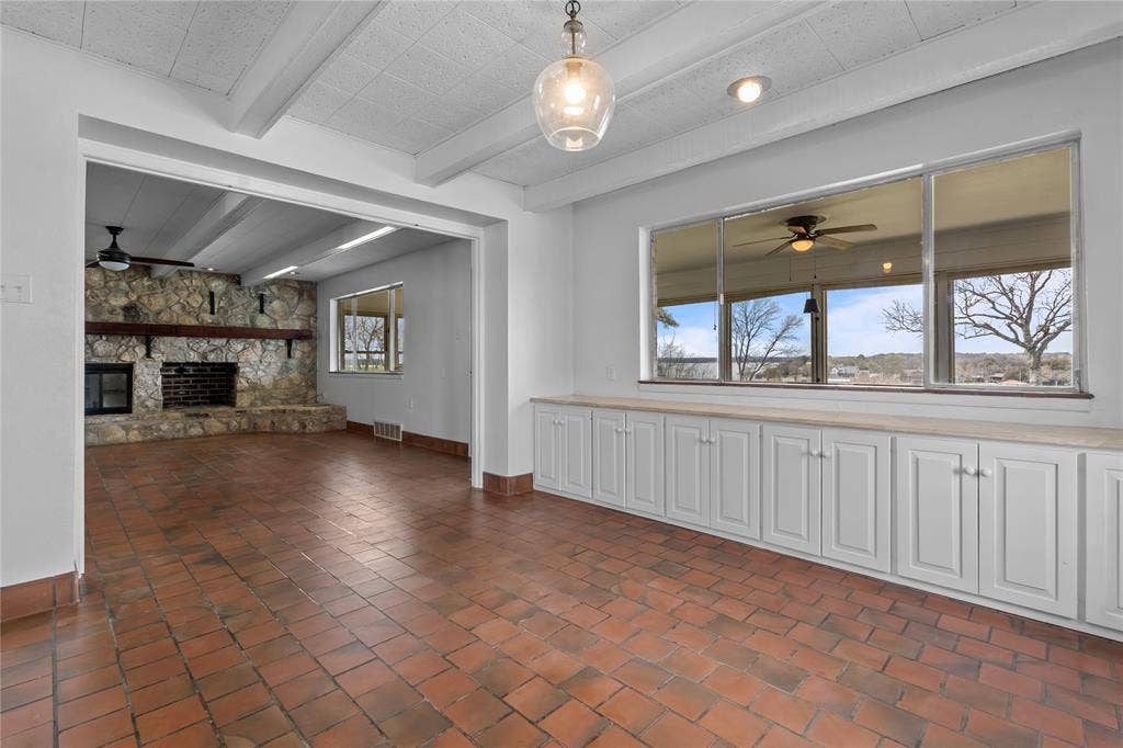 9325 Westview Road, Fort Worth, TX 76179 9325 Westview Road, Fort Worth, TX 76179