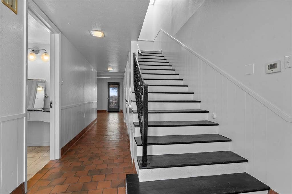 9325 Westview Road, Fort Worth, TX 76179 9325 Westview Road, Fort Worth, TX 76179
