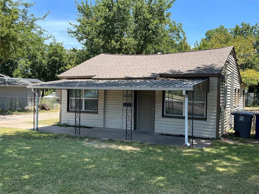 Property photo for 1316 N Prairie Creek Road, Dallas, TX