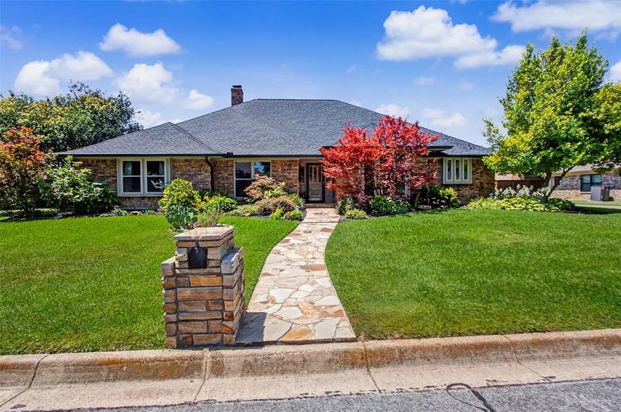 Property photo for 6717 River Bend Road, Fort Worth, TX