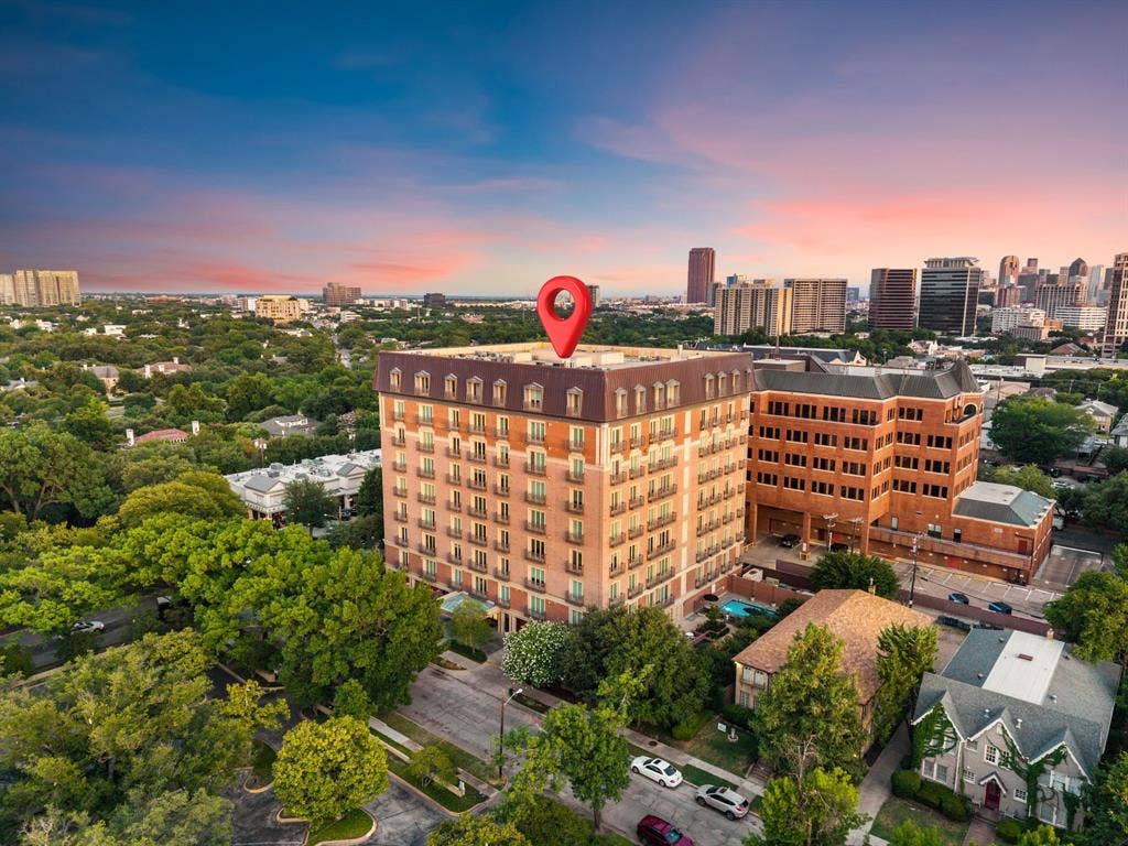 4240 Prescott Avenue, #8B, Dallas, TX 75219 4240 Prescott Avenue, #8B, Dallas, TX 75219