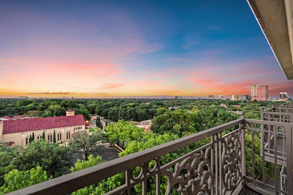 4240 Prescott Avenue, #8B, Dallas, TX 75219 Private balcony with ornate metal railings