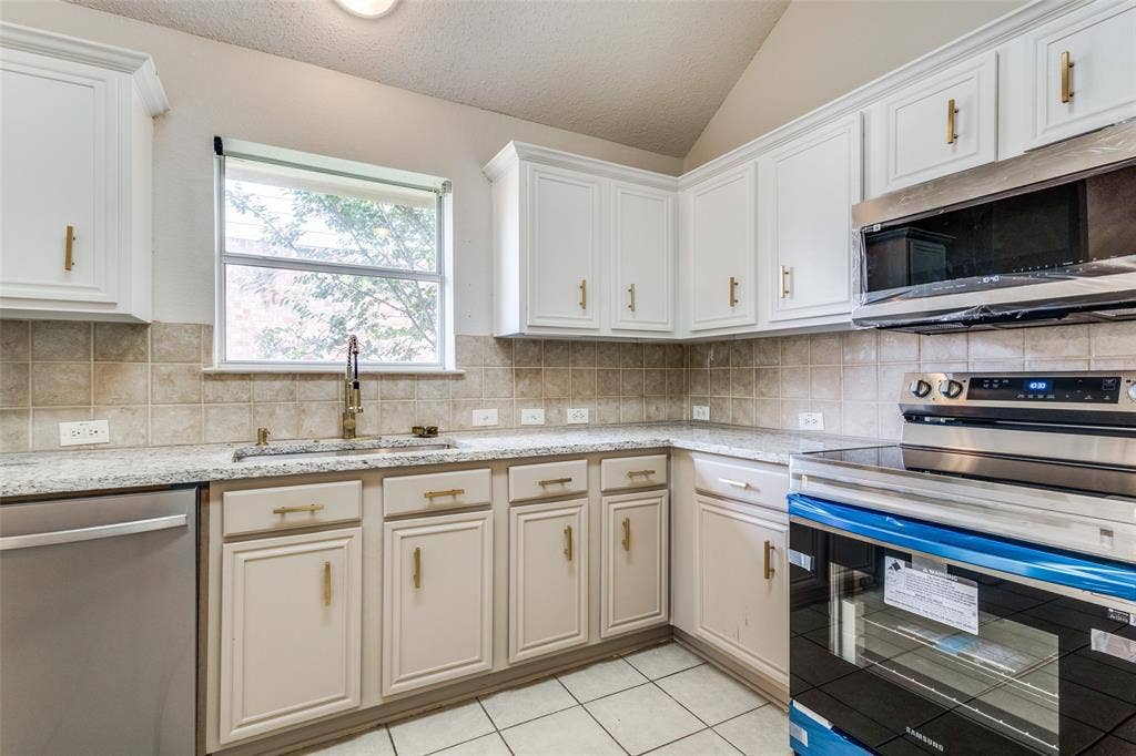 7046 Saint Augustine Drive, Frisco, TX 75033 7046 Saint Augustine Drive, Frisco, TX 75033