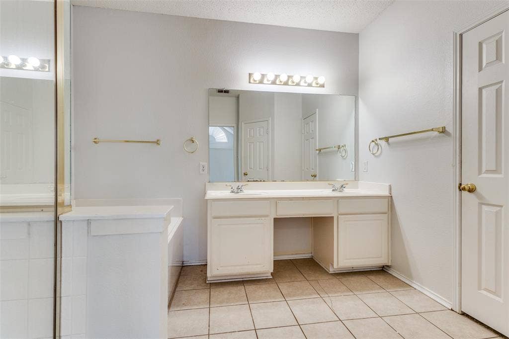 7046 Saint Augustine Drive, Frisco, TX 75033 7046 Saint Augustine Drive, Frisco, TX 75033