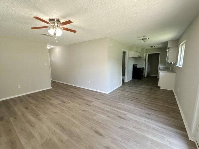 328 Hillside Court, Burleson, TX 76028 328 Hillside Court, Burleson, TX 76028