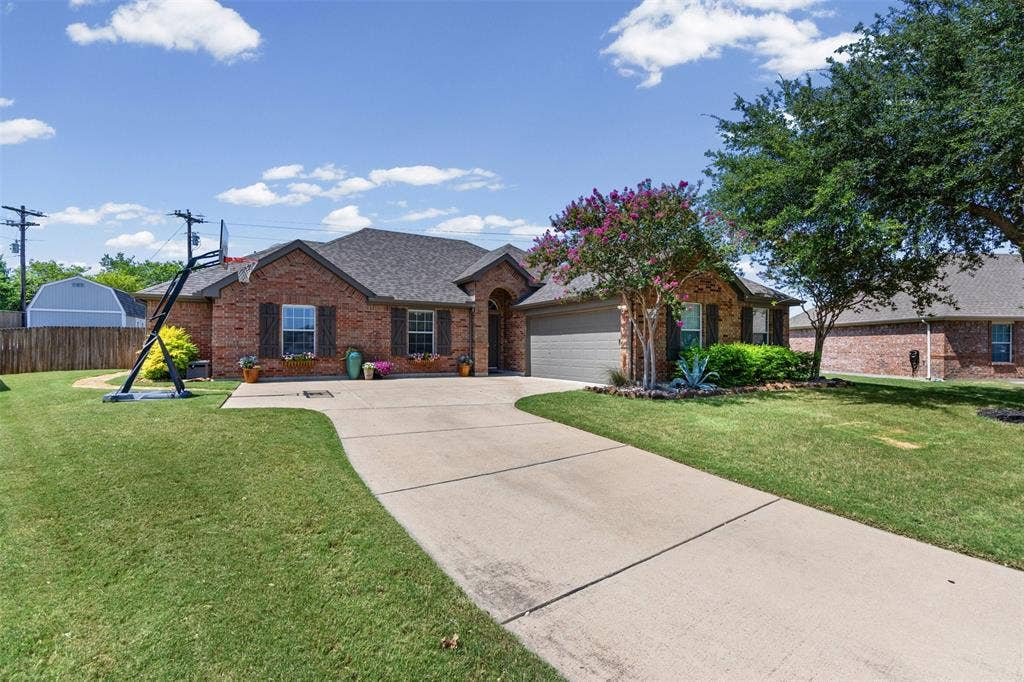 6401 Orange Blossom Drive, Midlothian, TX 76065 6401 Orange Blossom Drive, Midlothian, TX 76065