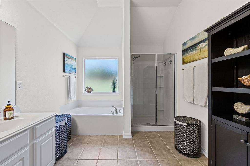 6401 Orange Blossom Drive, Midlothian, TX 76065 6401 Orange Blossom Drive, Midlothian, TX 76065