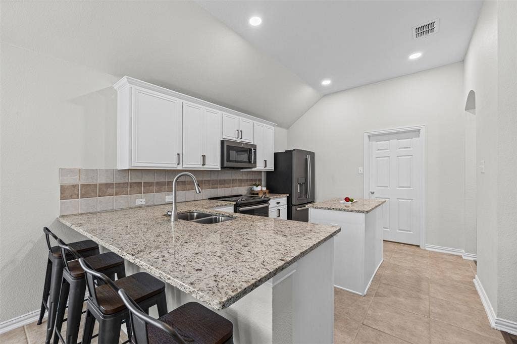6401 Orange Blossom Drive, Midlothian, TX 76065 6401 Orange Blossom Drive, Midlothian, TX 76065