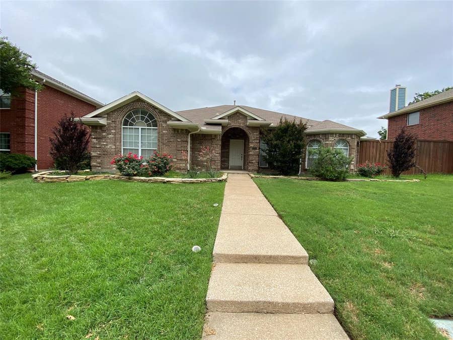 Property photo for 1011 Michelson Lane, Allen, TX