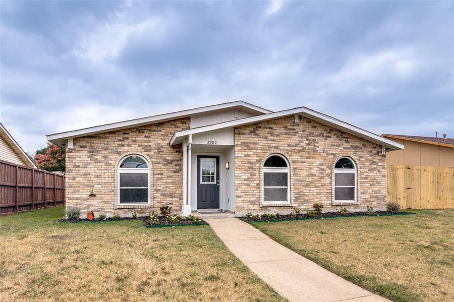 Property photo for 2909 Flagstone Drive, Garland, TX