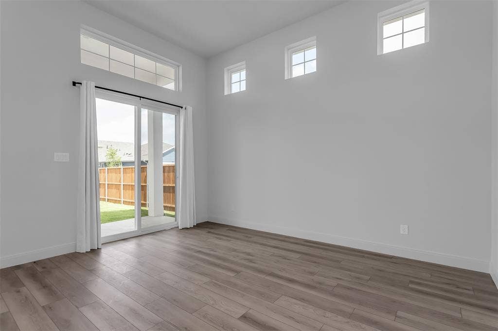 1031 Rylan Street, Midlothian, TX 76065 1031 Rylan Street, Midlothian, TX 76065