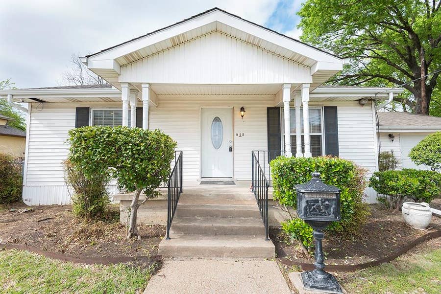 Property photo for 815 E 16th Street, Plano, TX