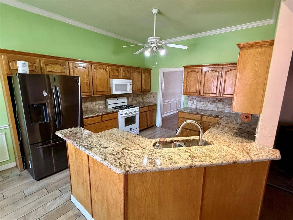 7830 Mavis Avenue, Waxahachie, TX 75167 7830 Mavis Avenue, Waxahachie, TX 75167