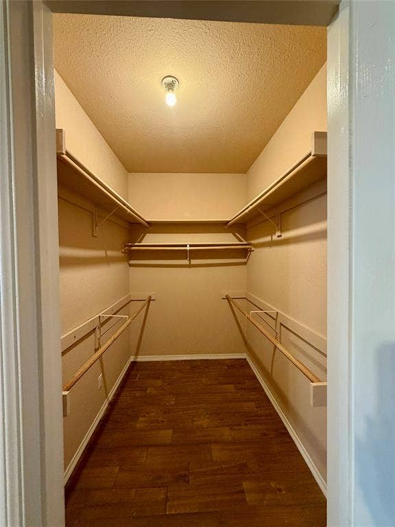 7830 Mavis Avenue, Waxahachie, TX 75167 primary bedroom walk in closet