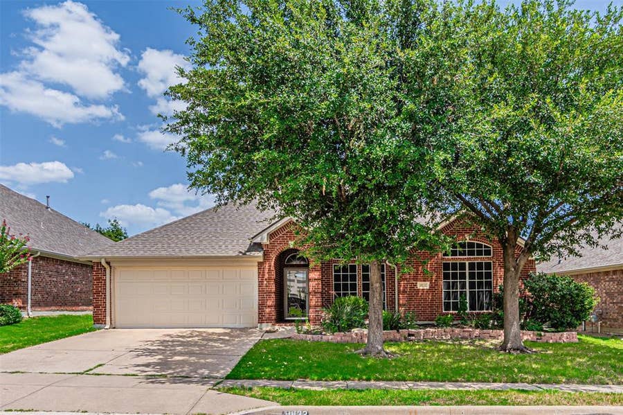 Property photo for 10132 Red Bluff Lane, Fort Worth, TX