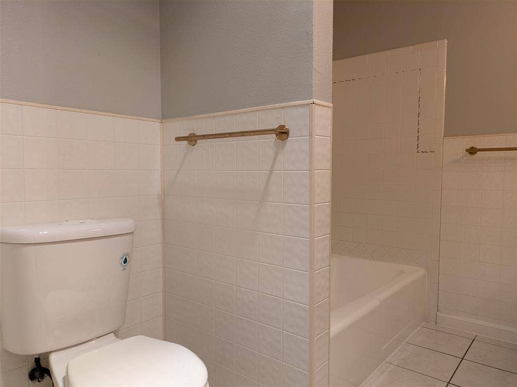 411 Baylor Drive, Arlington, TX 76010 411 Baylor Drive, Arlington, TX 76010