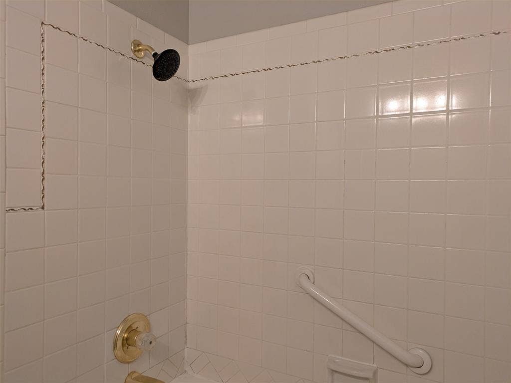411 Baylor Drive, Arlington, TX 76010 411 Baylor Drive, Arlington, TX 76010