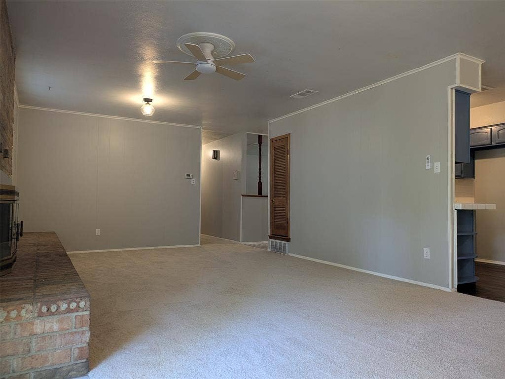 411 Baylor Drive, Arlington, TX 76010 411 Baylor Drive, Arlington, TX 76010