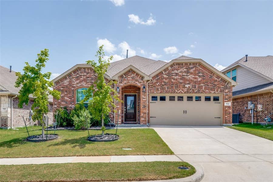 Property photo for 704 Pistachio Parkway, Forney, TX
