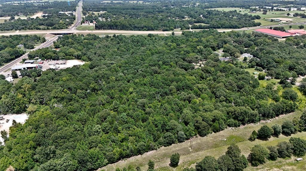 1129 N Hamlett Street, Athens, TX 75751 Overview of Properties