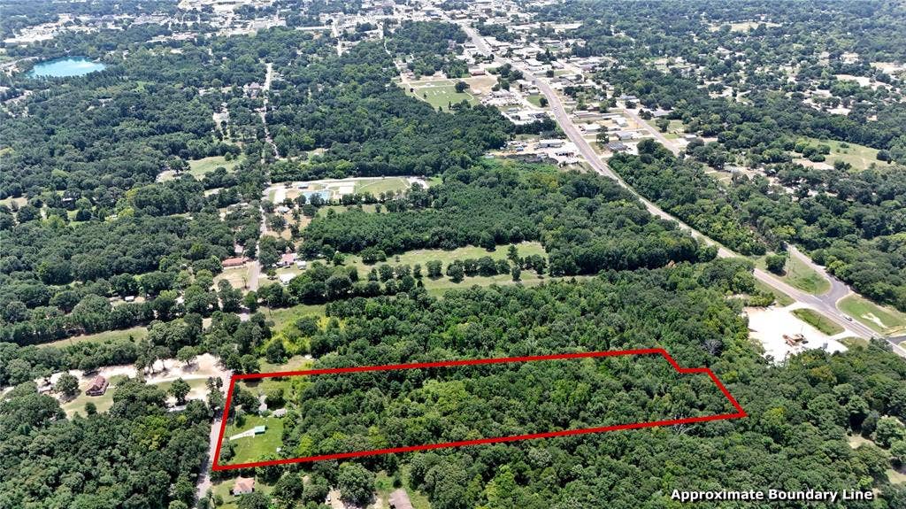 1129 N Hamlett Street, Athens, TX 75751 1127, 1129 & 1131 N Hamlett St