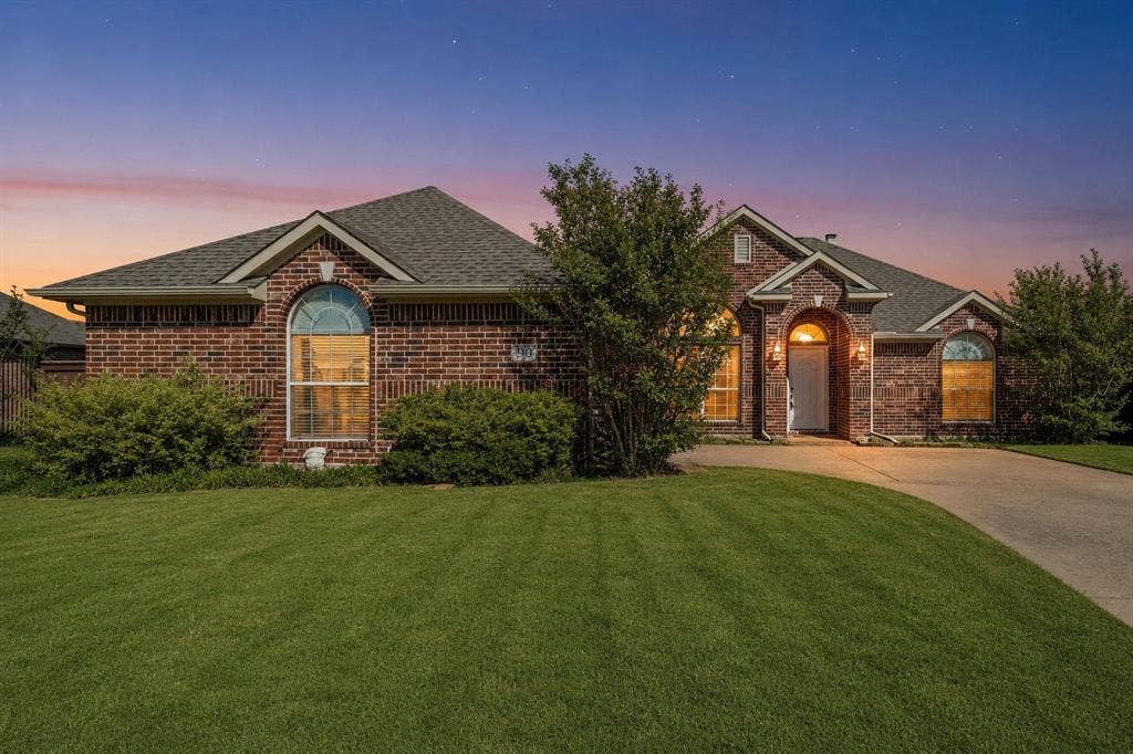 750 Stefhanie Drive, Celina, TX 75009 750 Stefhanie Drive, Celina, TX 75009