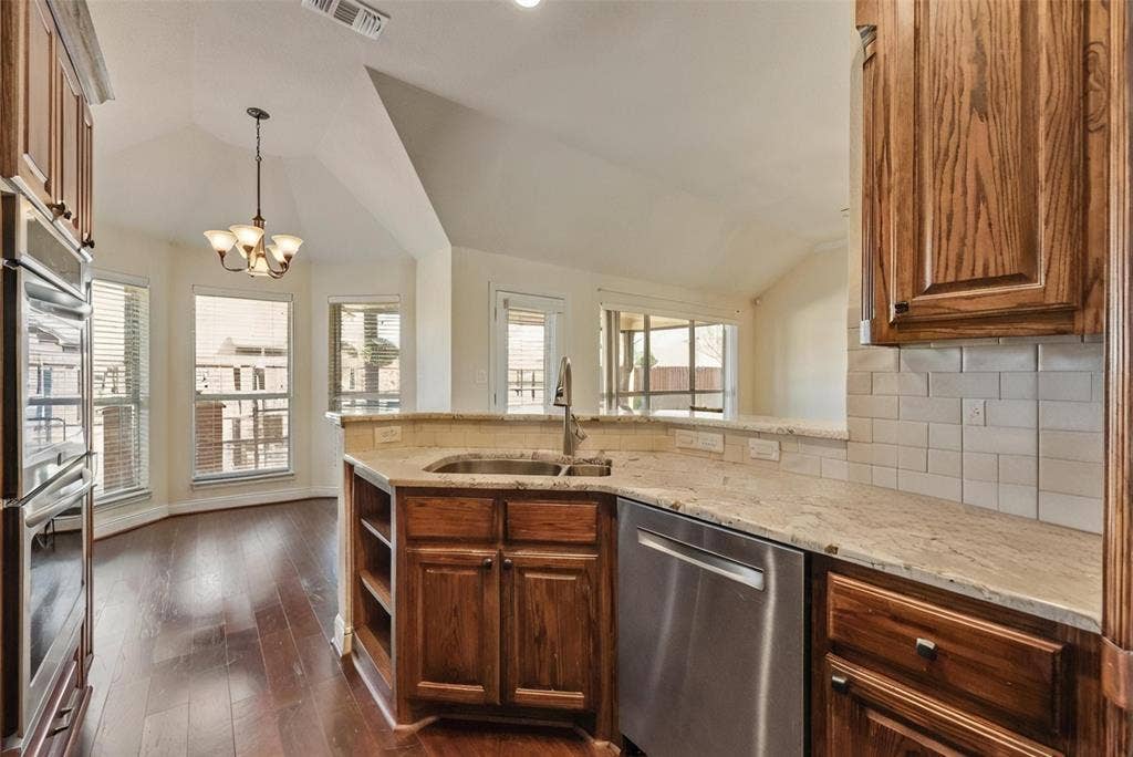 750 Stefhanie Drive, Celina, TX 75009 750 Stefhanie Drive, Celina, TX 75009