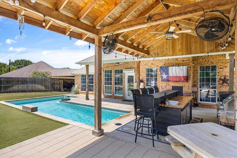 Property photo for 3930 Buena Vista Circle, Granbury, TX
