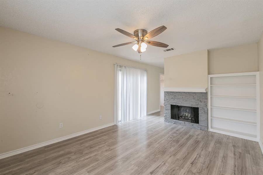 Property photo for 2760 Parkchester Drive, Arlington, TX