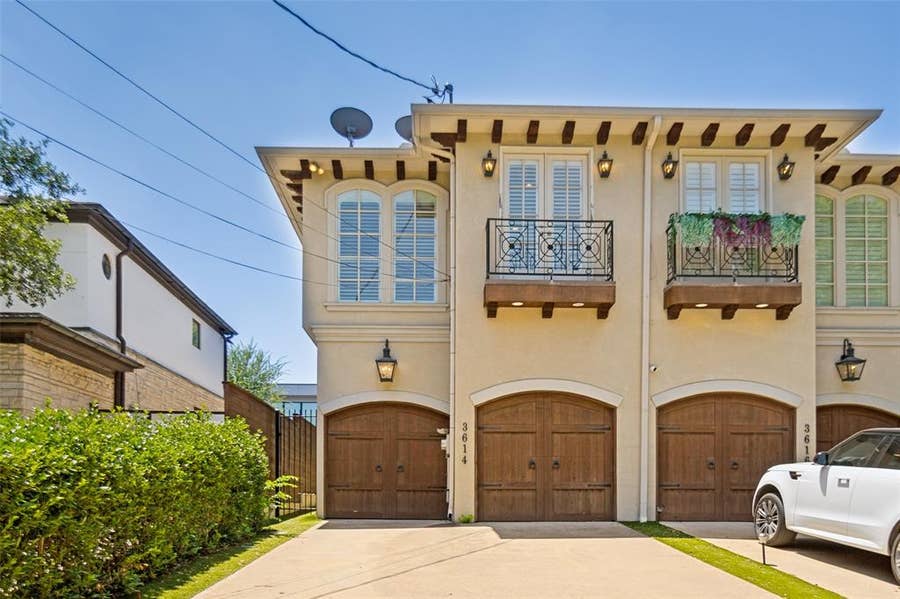 Property photo for 3614 Edgewater Street, Dallas, TX